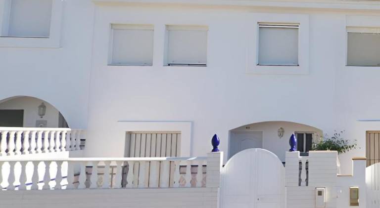 House with terrace — photo 5