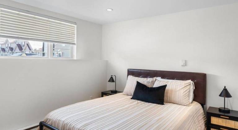 Rental apartment with 2 rooms for 4 persons — photo 2