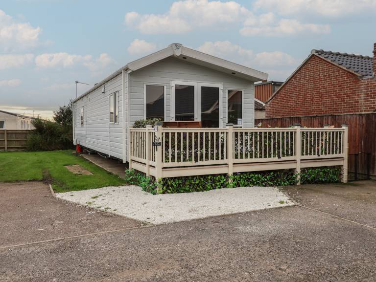 Fully equipped beautiful cottage with garden | Beach view | Close to the beach | Dogs allowed in Great Yarmouth