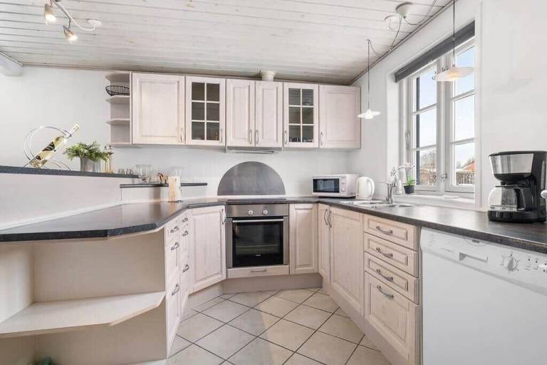 Beautiful vacation home with BBQ, terrace & sauna | Next to the beach | Dogs allowed — photo 5
