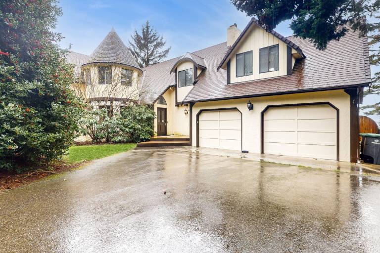 House  Oak Harbor