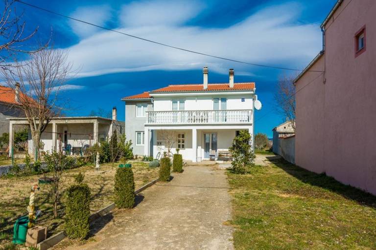 Apartman  Podlug