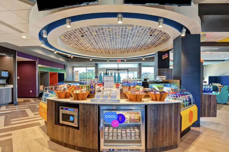 Tru by Hilton Baton Rouge Citiplace — photo 3