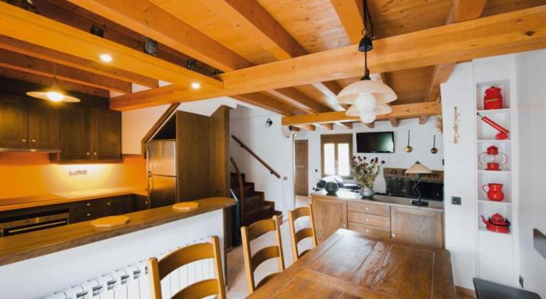 Ample vacation home | Pet-friendly — photo 5