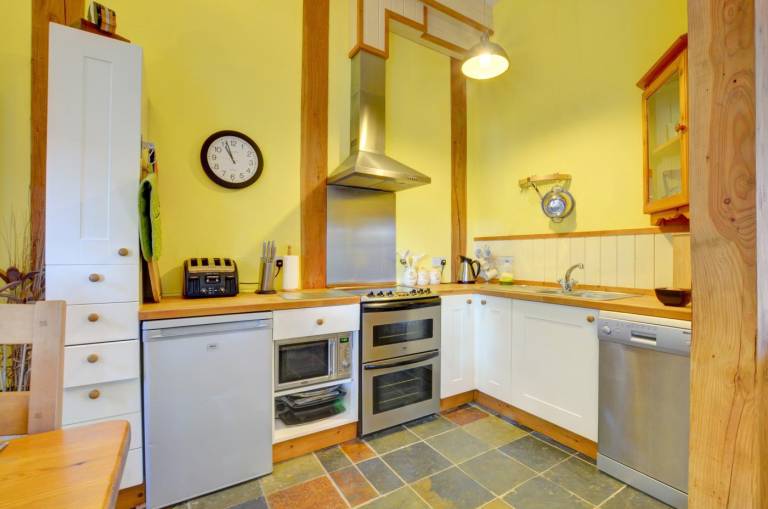 Cottage with BBQ — photo 4