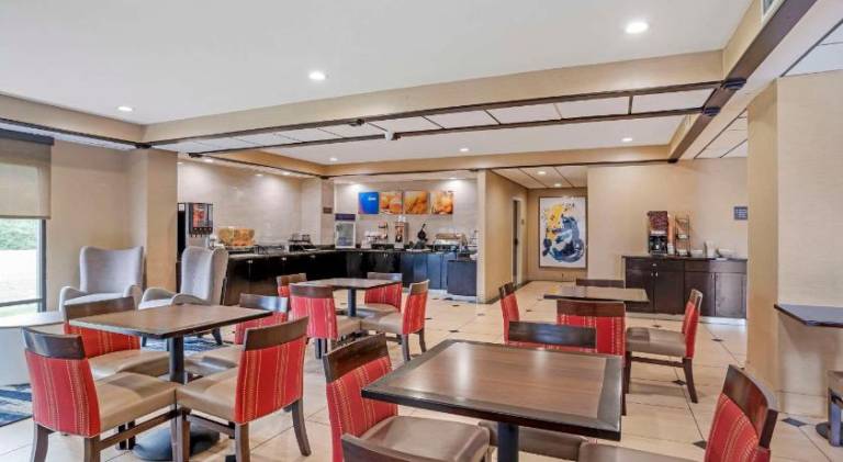 Comfort Inn Opelika - Auburn — photo 3