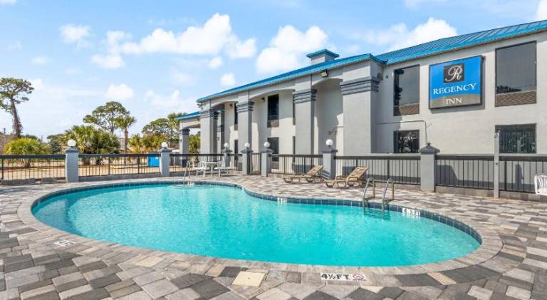 Regency Inn Near Boardwalk & Hurlburt Field in Fort Walton Beach, FL