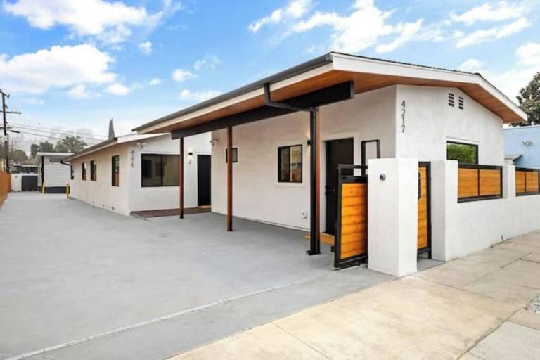 Casa East Los Angeles