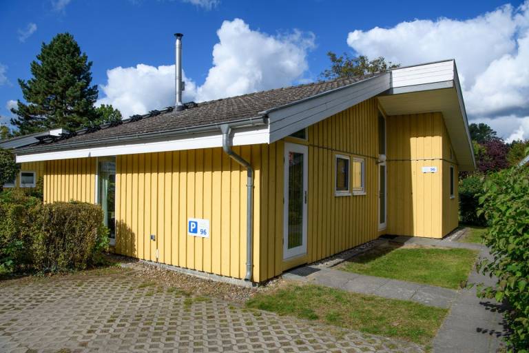 Seeschwalbe 96 - Das skandinavische Familienhaus für 4 mit Sauna und Whirlpool in Mirow