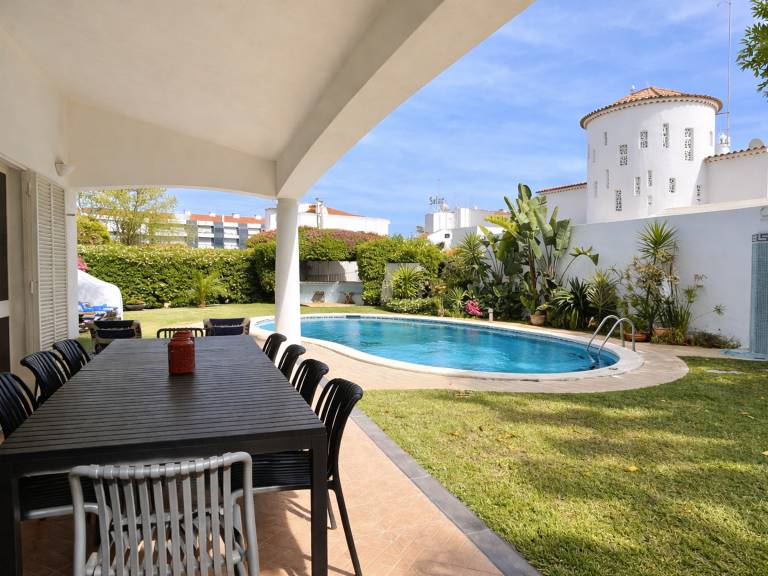 Big villa with private pool, yard & barbeque | Dogs allowed in Albufeira