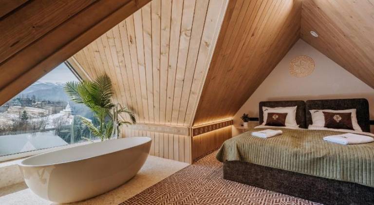 Holiday apartment with yard, sauna & pool in Zakopane