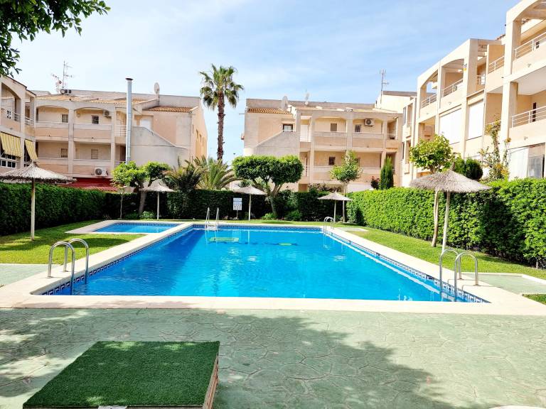 Apt with garden & beach — photo 2