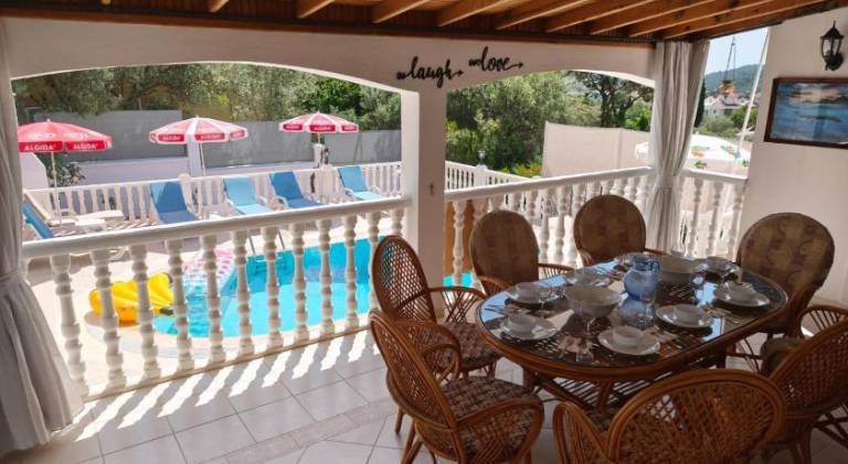 Fully equipped villa with barbecue, terrace & yard | Pets are welcome — photo 4