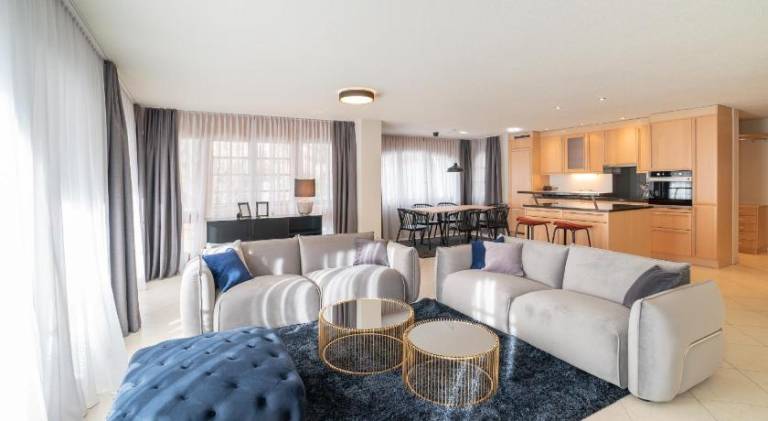 Apartment with sauna, jacuzzi & patio | Next to the ski | Pets are welcome — photo 2