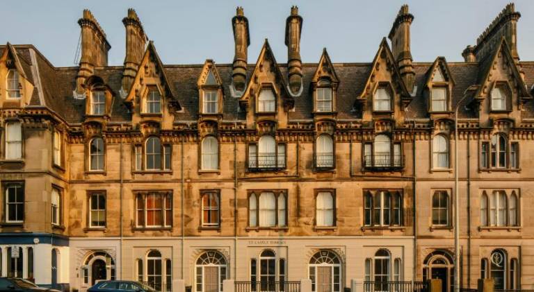 Nice serviced apartment with patio | Next to Edinburgh Castle | Pets are welcome — photo 4