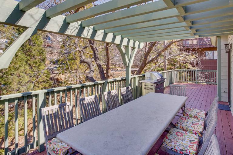 Game Room & Deck: Pet-Friendly Lake Arrowhead Home — photo 2