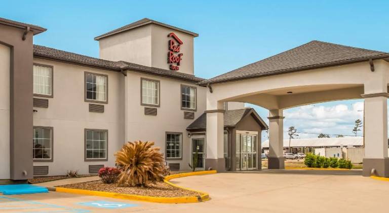 Red Roof Inn & Suites Lake Charles in Lake Charles, LA