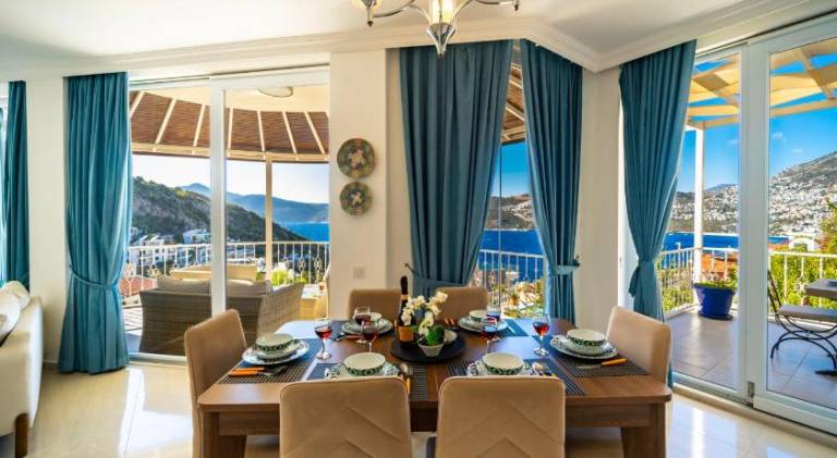 Fully equipped villa with private pool & patio | Pets are welcome — photo 3