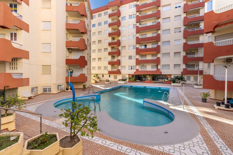 Apartment 'Maravillosa Cala' with Sea View, Shared Pool and Wi-Fi in Granada