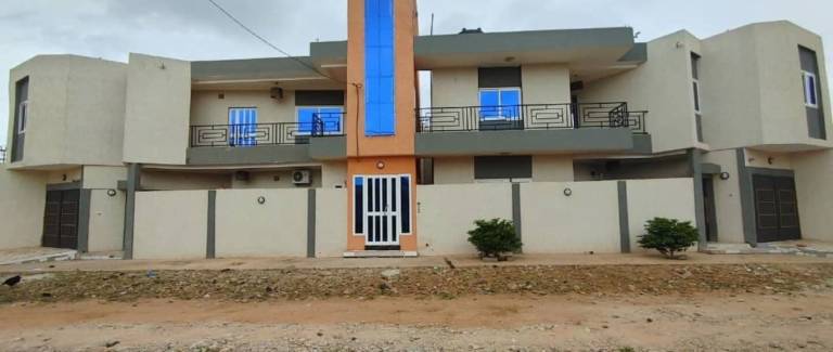 House  Lome