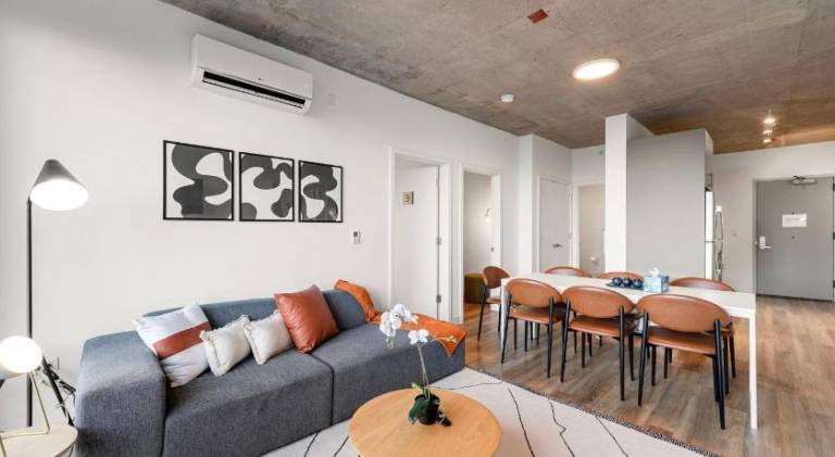 Family Sized 4BR Luxury in Downtown Chicago
