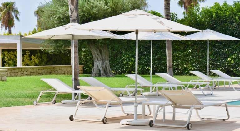 Vacation home with pool — photo 4