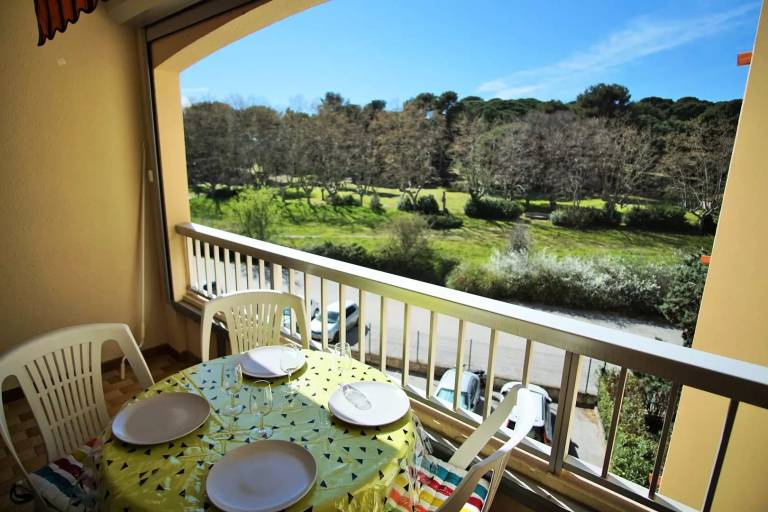 Delta Residence - Apartment 4 beds 100 M from the beach in La Seyne-sur-Mer