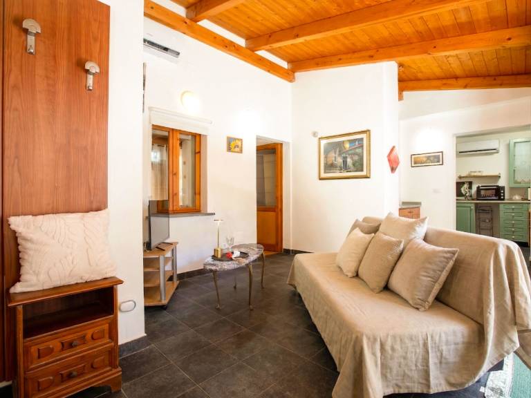 Holiday apartment with 2 rooms for 4 persons — photo 3