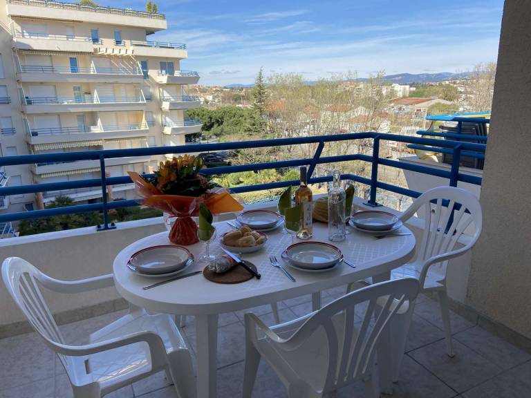 Beachside Studio with Pool, Terrace & A/C in Fréjus — photo 2