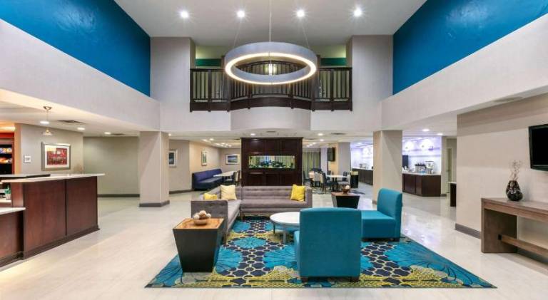 La Quinta Inn & Suites by Wyndham Horn Lake / Southaven Area — photo 2