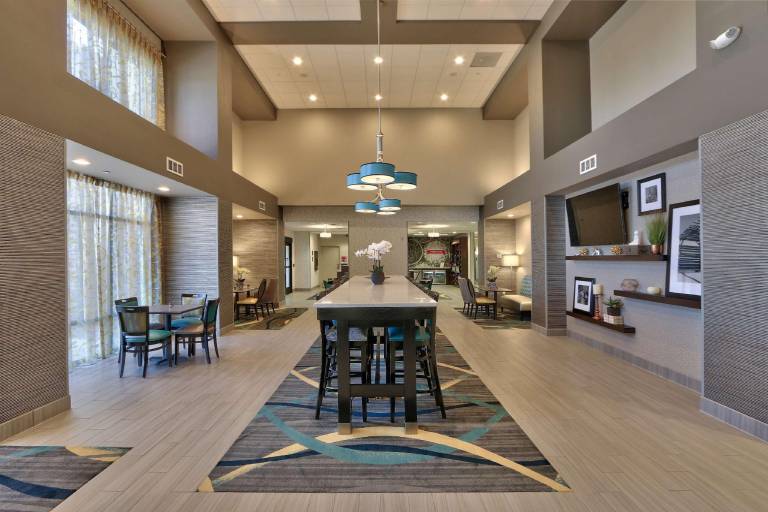Hampton Inn & Suites Albuquerque/Airport — photo 2