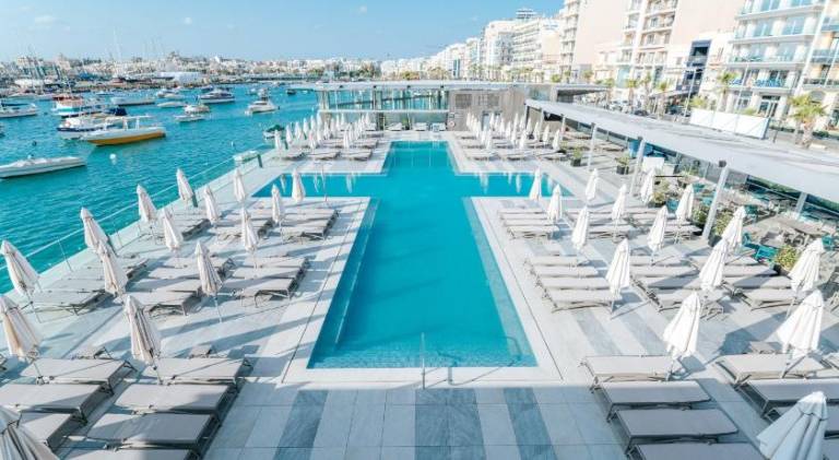 Child-friendly serviced apartment with pool | Dogs allowed — photo 2