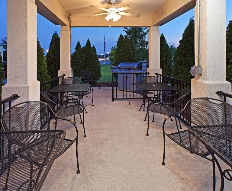 Candlewood Suites Fayetteville By IHG — photo 4