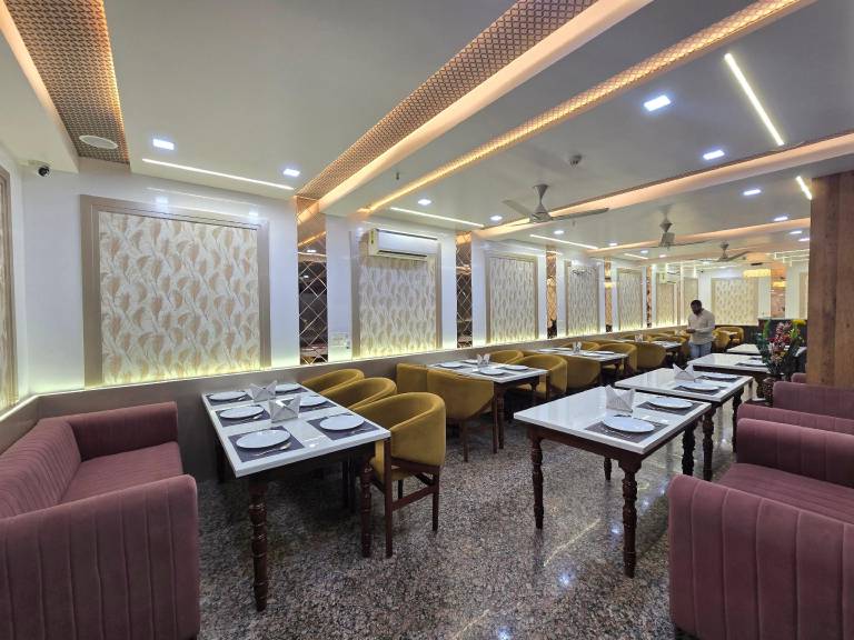 Crown Hotel Agra near Taj Mahal — photo 2