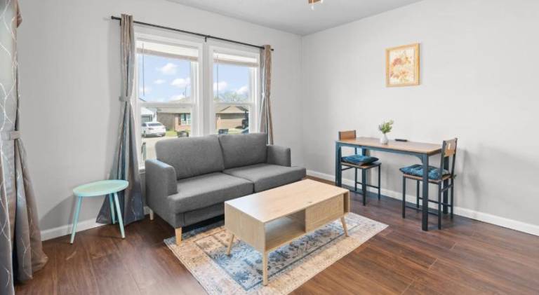 Ample house | Dogs allowed in Fort Worth, TX