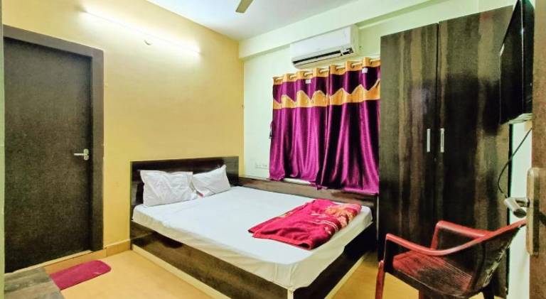 Rest Inn Hotel Newtown Road Near Tata Medical in Kolkata