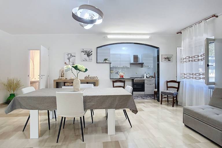 Villa 'La Tesa' with Private Pool, Wi-Fi, and Air Conditioning — photo 4