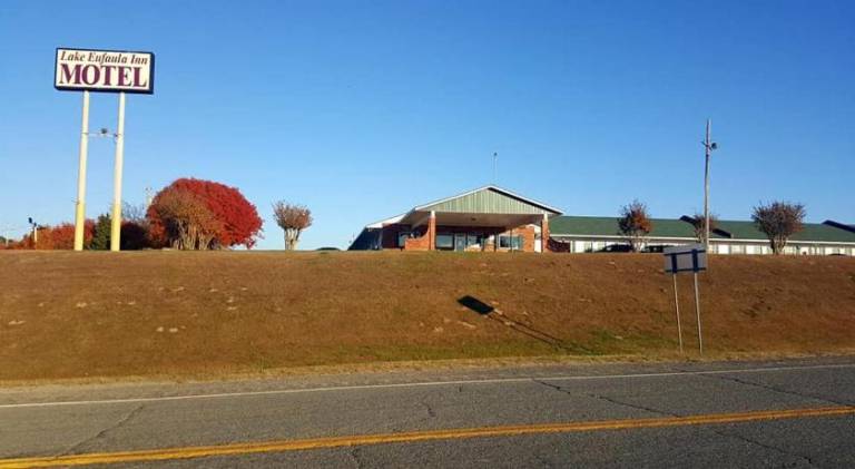 Lake Eufaula Inn & Suites in Checotah, OK