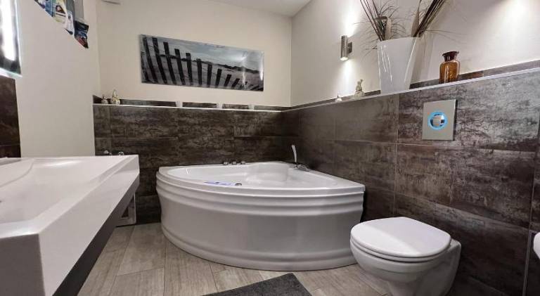 Rental apartment with jacuzzi & pool — photo 2