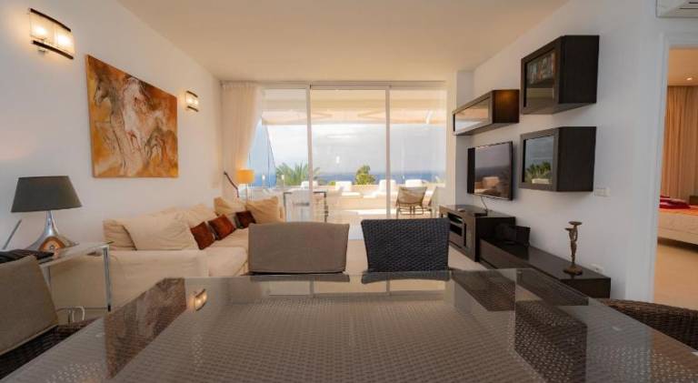 Rental apartment with pool — photo 2
