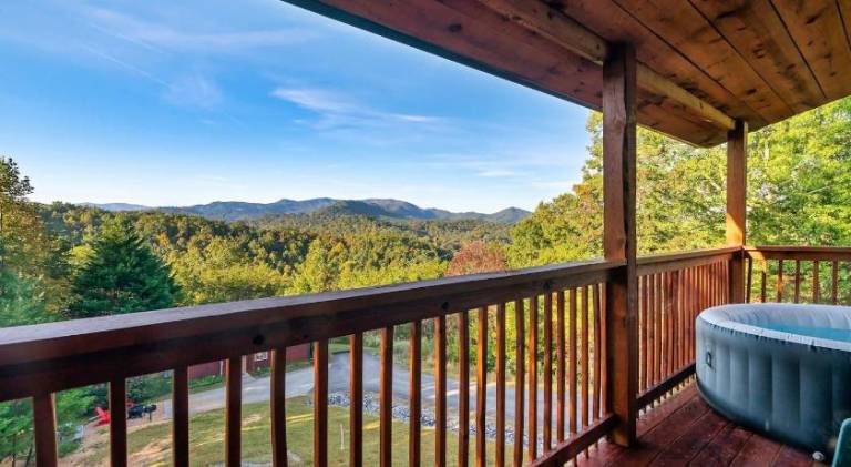 Tranquil Smoky Mountain Cabin Hot Tub & Views in Sevierville, TN