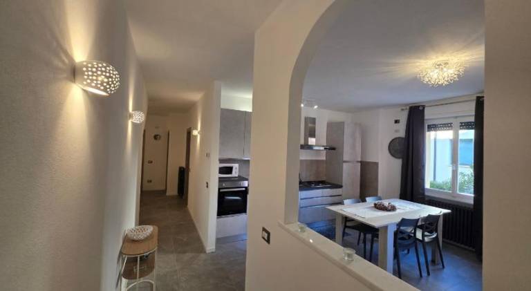 Rental apartment with 2 rooms for 5 persons in Affi