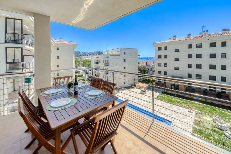 Apartment with garden, pool & terrace in Roses