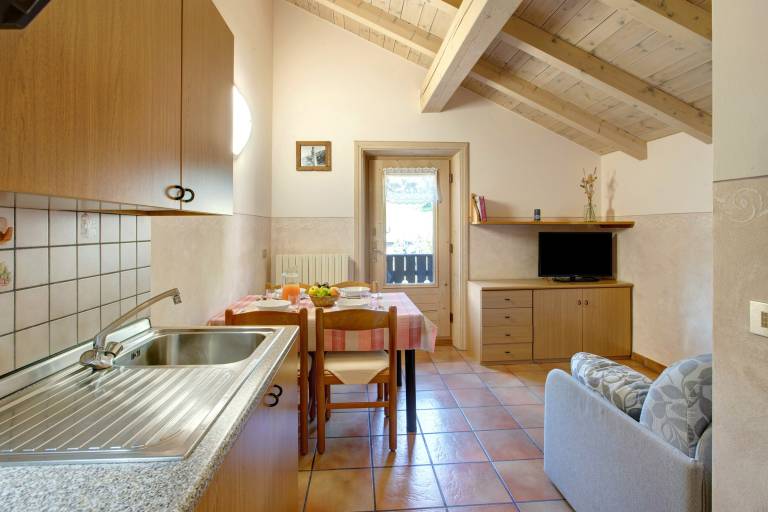 Apartment 'Appartamenti Lorenza 3 Baite Giotto' with Mountain View, Shared Garden and Wi-Fi — photo 2