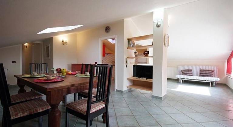 Serviced apartment with terrace, pool & BBQ — photo 3