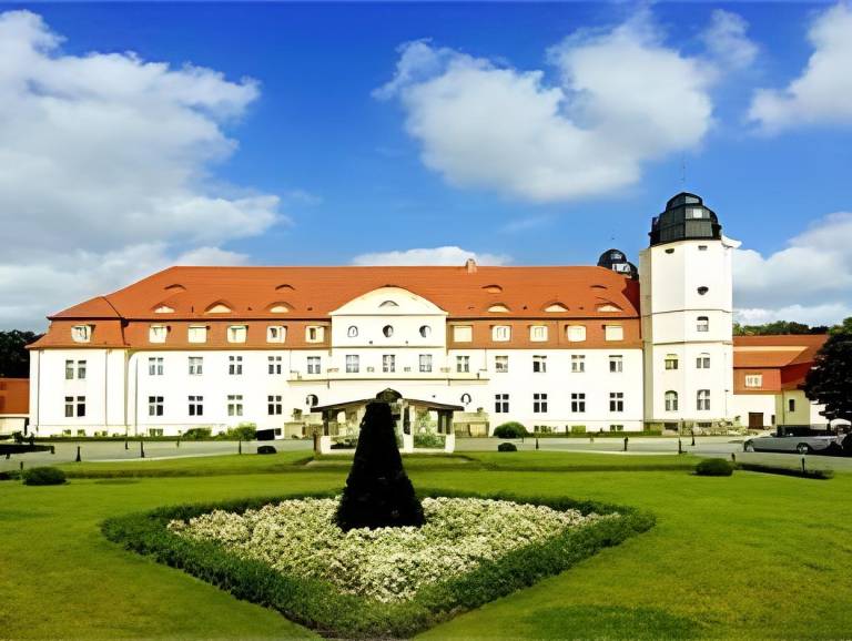 SCHLOSS Fleesensee in Goehren-Lebbin