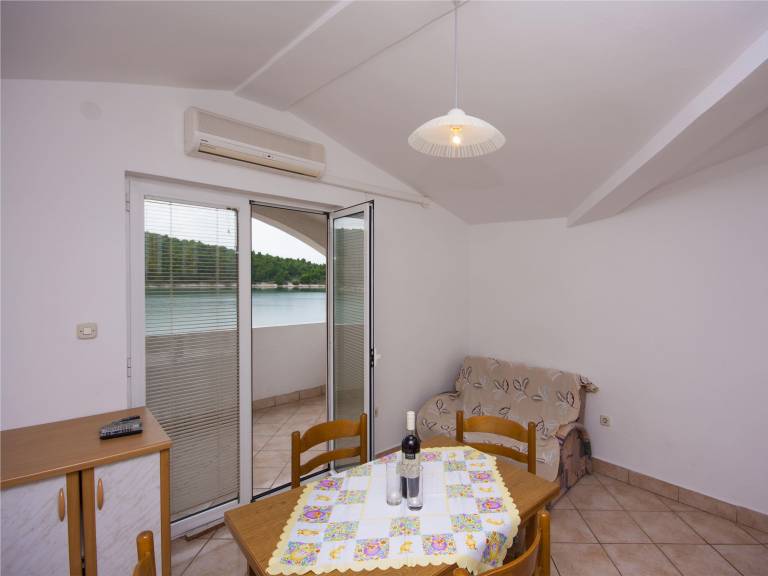 Apartment with yard | Sea view — photo 3