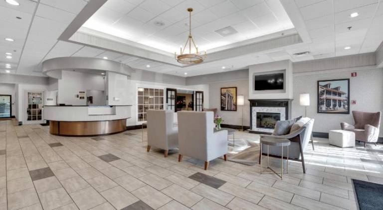 Best Western Plus The Charles Hotel — photo 3