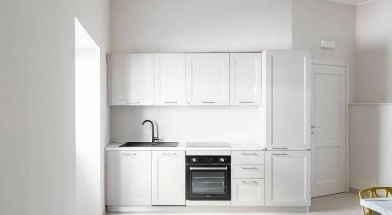 Apartment with 2 rooms for 4 persons in Latina