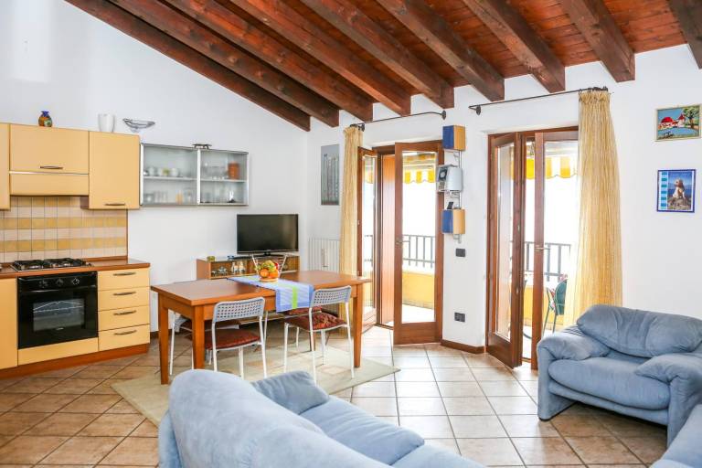 Holiday apartment with terrace — photo 2